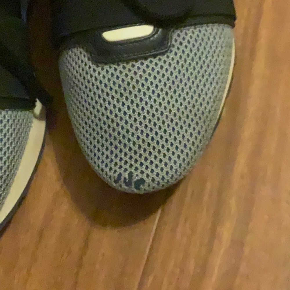 Balenciaga Race Runners fashion sneakers with cosmetic issues pictured. Sz. 10. - Picture 3 of 8